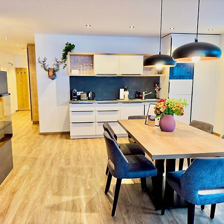 דירות Alpenstolz Damuels Haus 4 - Stilvoll Urlauben In Den Bergen מראה חיצוני תמונה